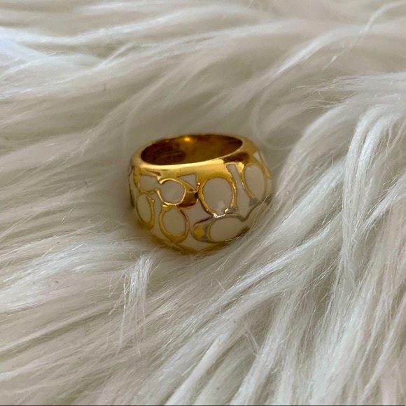 Coach Ring - Picture 1 of 4